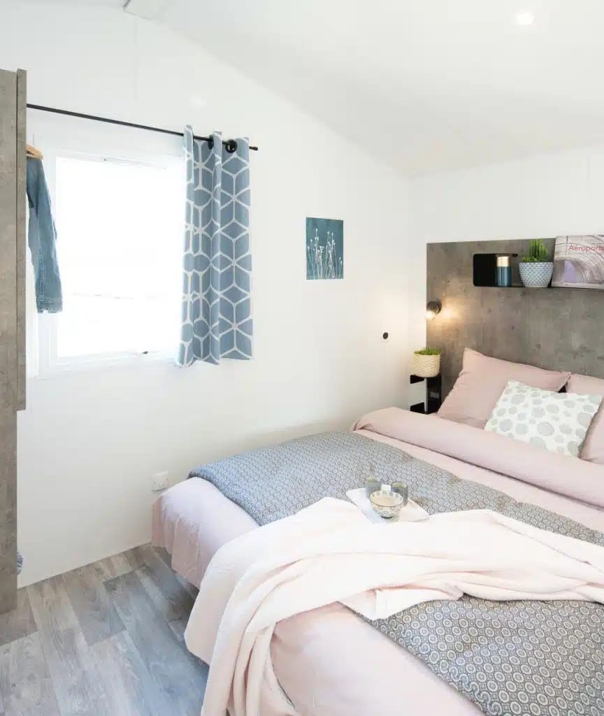 MHRIDEAU NIRVANA TRIO CHAMBRE PARENTS AUVINET 300RVB 3 .jpg 1920px