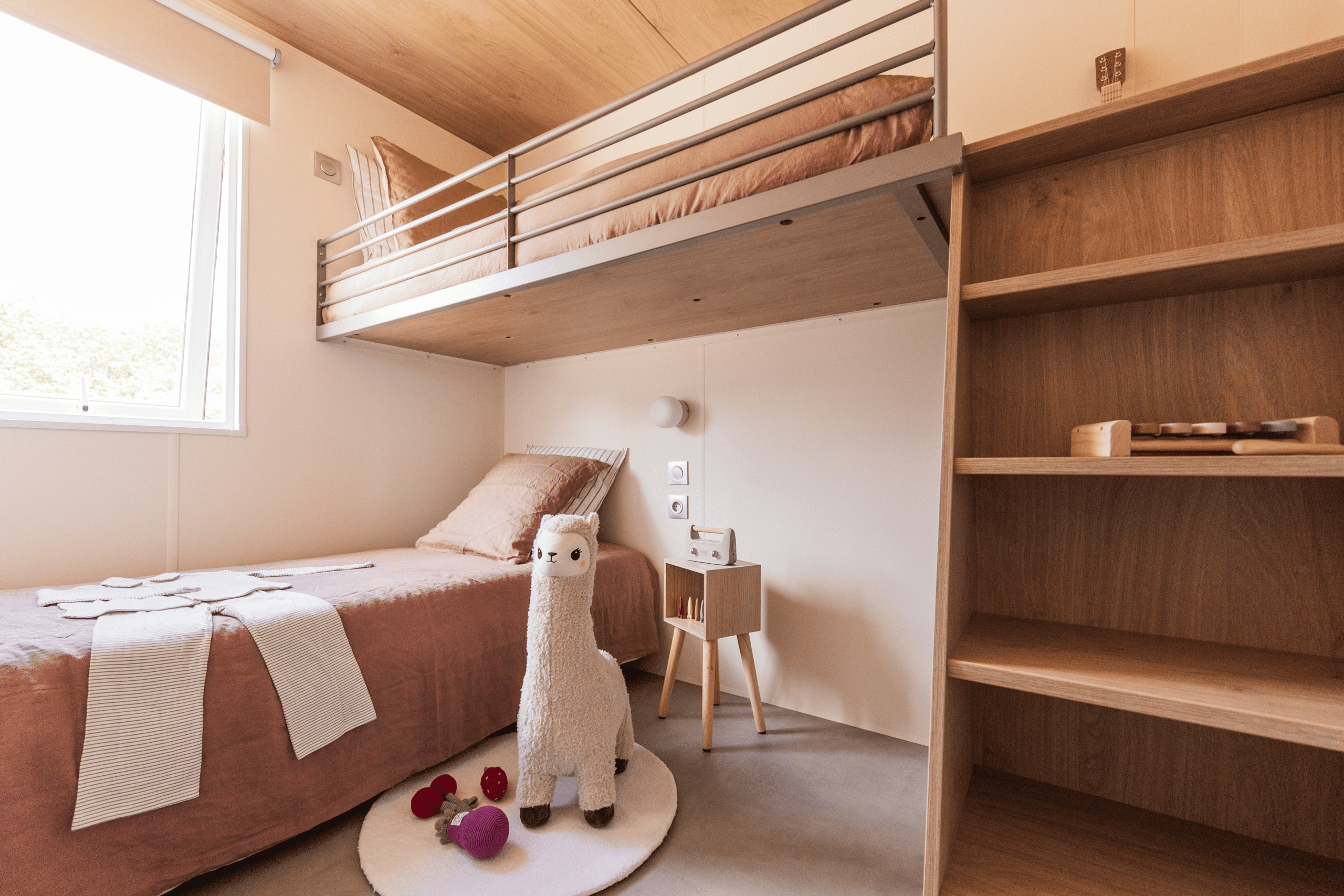 1064 3CH CJ chambre enfant 2 mezzanine